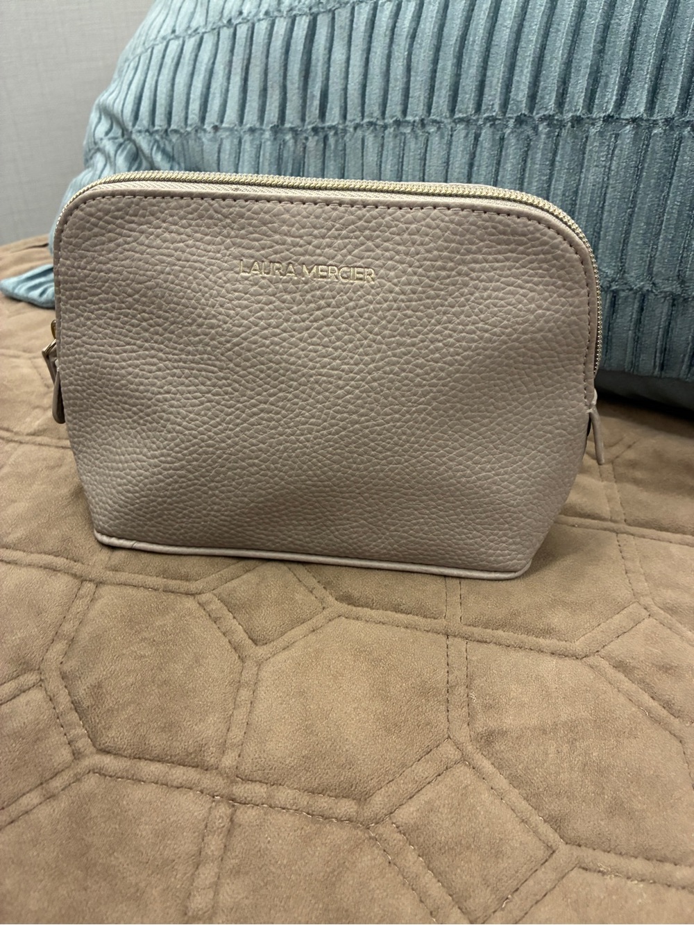 laura mercier Pebbled Leather Cosmetic Pouch in Taupe
